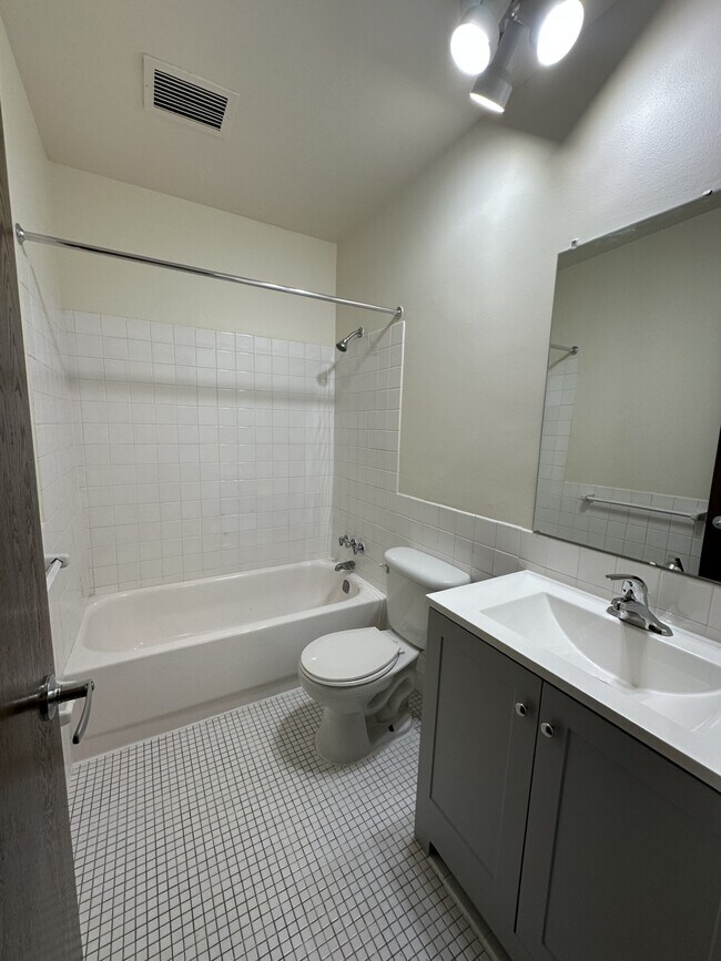 Baño - Wexford Commons Apartments