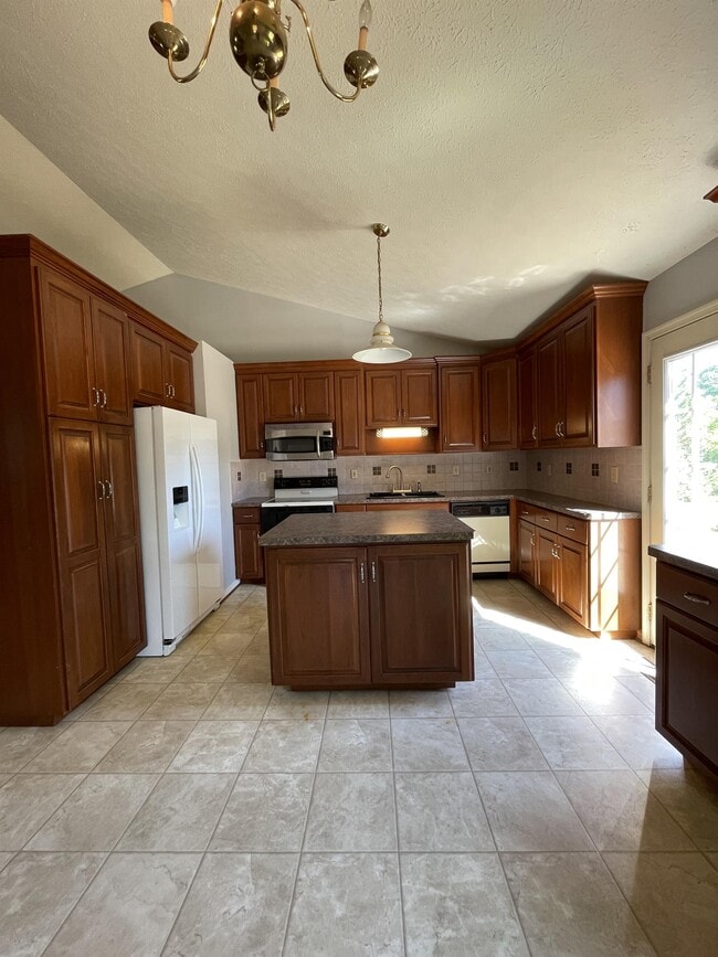 Photo - 1884 Prophet Rd