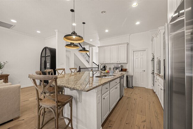 Photo - 15 Islewood Blvd