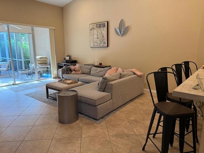 Photo - 328 W Coral Trace Cir