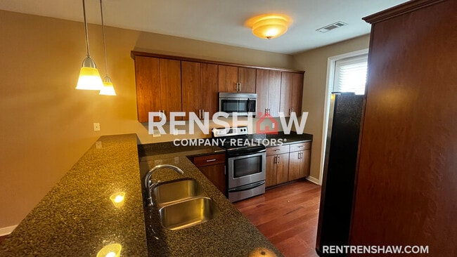 Photo - 380 Island Dr