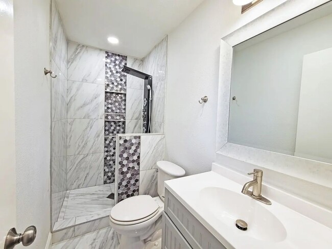 Photo - 1244 Valencia Ln