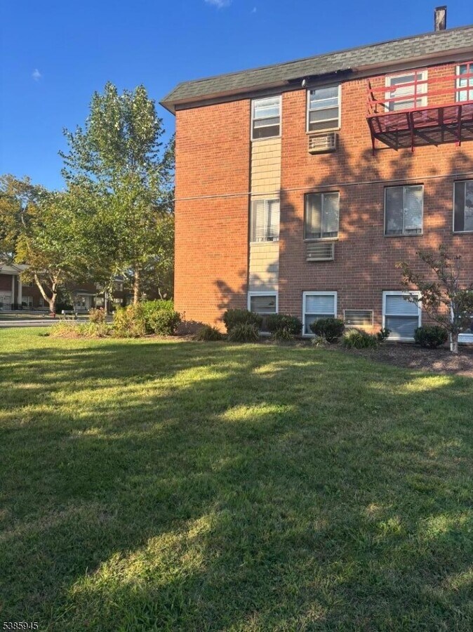 Photo - 301 Hayward St Unidad 1