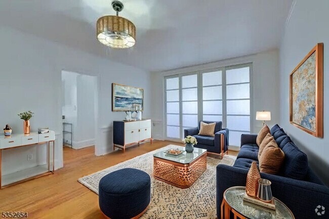 Building Photo - Bright 1BR + Bonus Room in Bloomfield – Pr... Rental