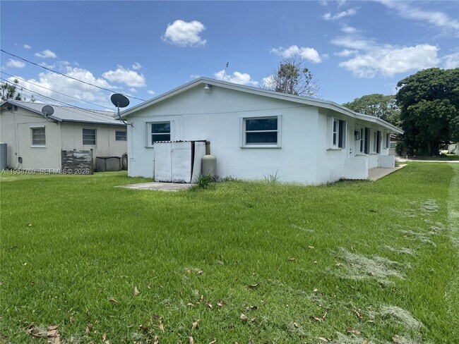 Photo - 25423 SW 107th Ct Unidad 25423