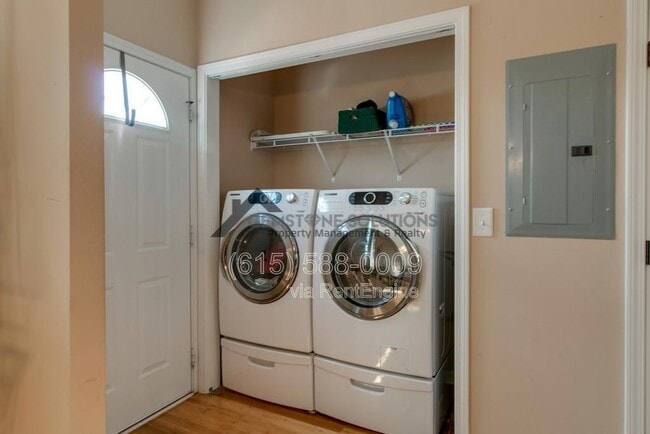 Photo - 921 Spence Enclave Ct