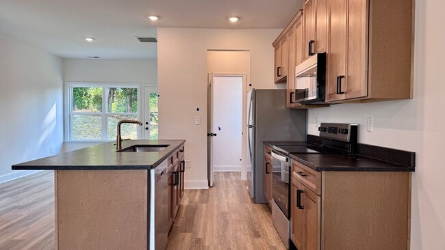 Photo - 1905 Driftwood Cir