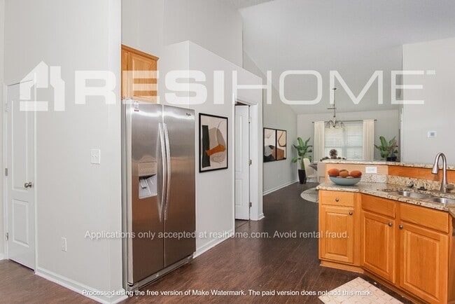 Photo - 147 Spirit Dr