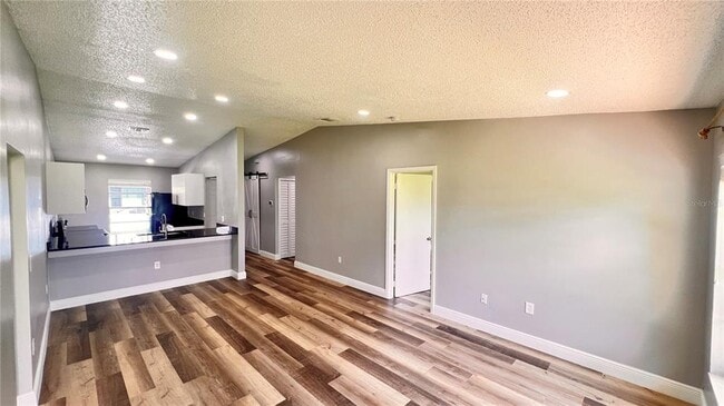 Photo - 1184 Calanda Ave