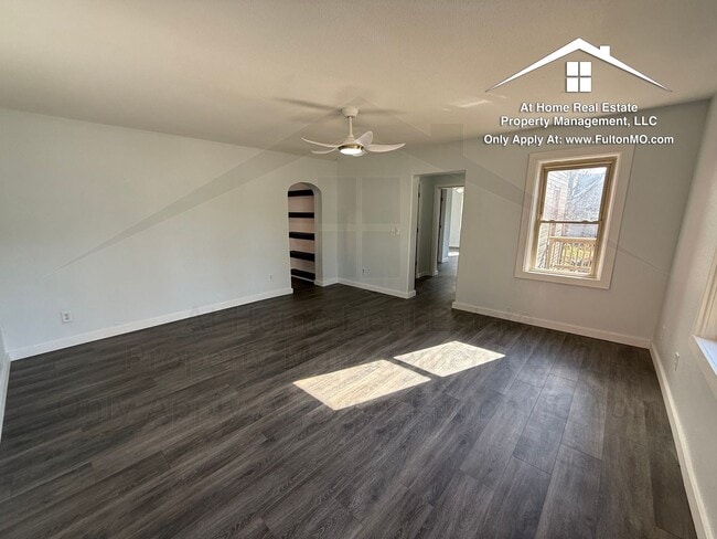 Photo - 704 Jefferson St