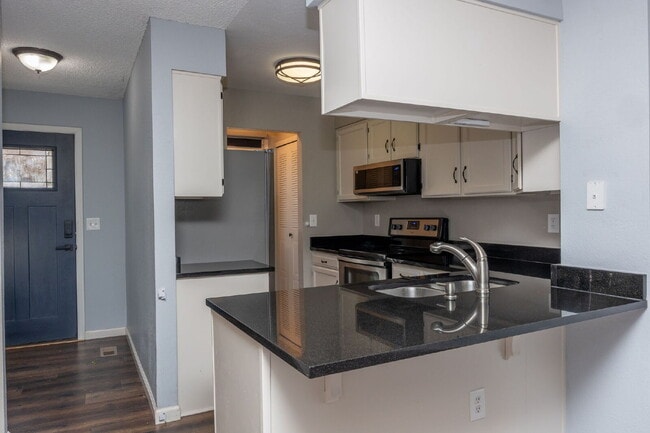 Photo - Discover Comfort and Style: Spacious 2-Bed...