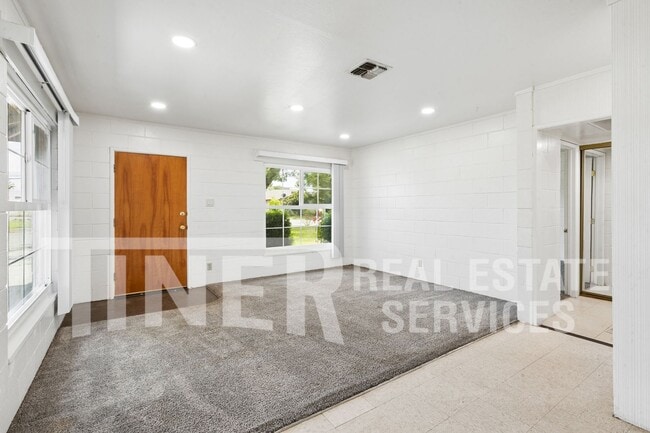 Photo - 2720 Riesling Way