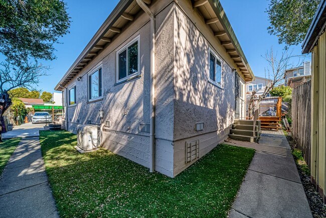 Photo - 9714 MacArthur Blvd Unidad 9714