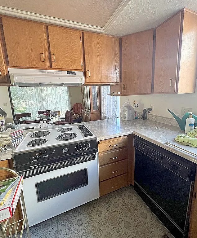 Photo - 1213 Charlton Ave