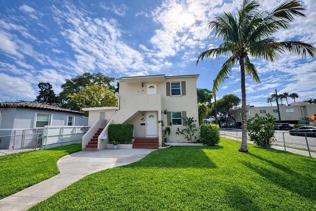 Building Photo - 3450 SW 7th St Unit 3450