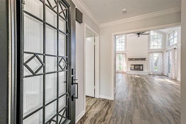 Building Photo - 20506 Park Pine Ln