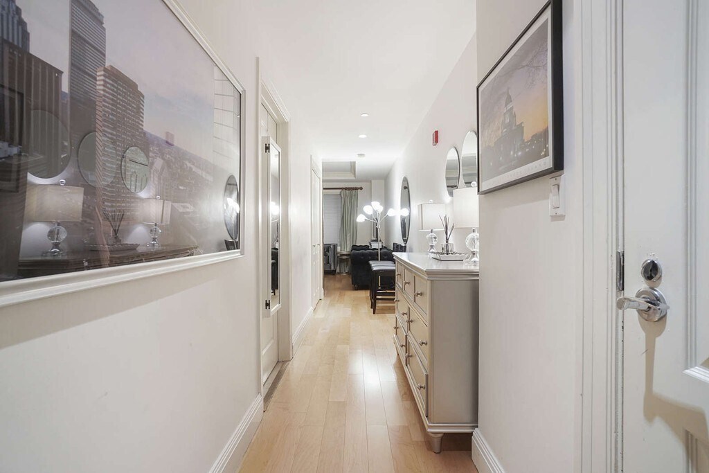 Photo - 1 Huntington Ave Unidad 310