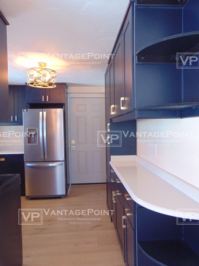 Photo - 1450 Cook St