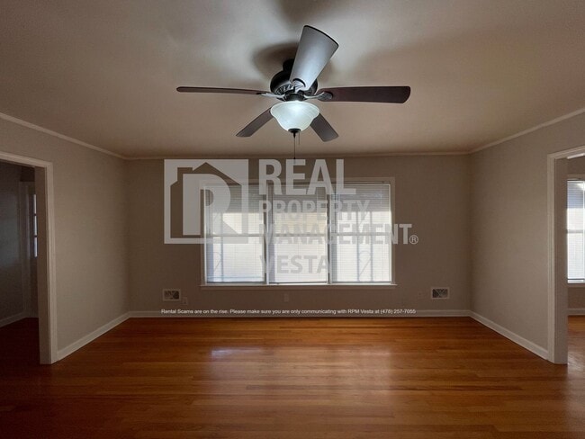 Photo - 7162 Everett Dr