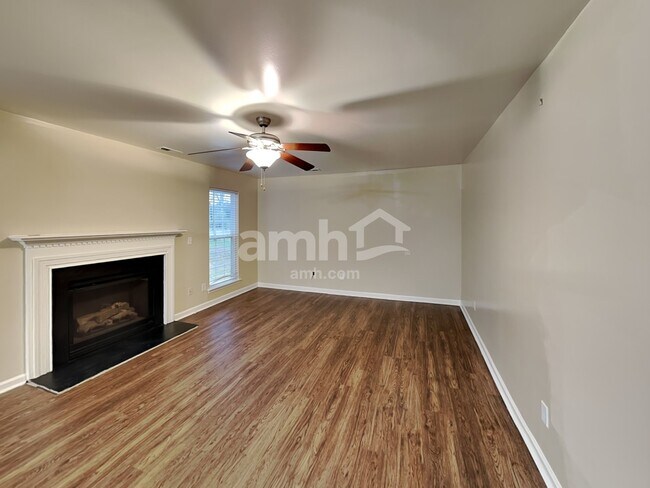 Photo - 4613 Cades Cove Dr