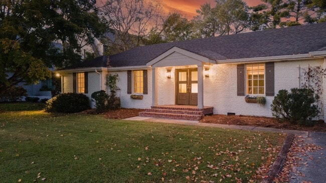 Photo - **ADORABLE DUBLEX IN BELLE MEADE WITH AMAZ...