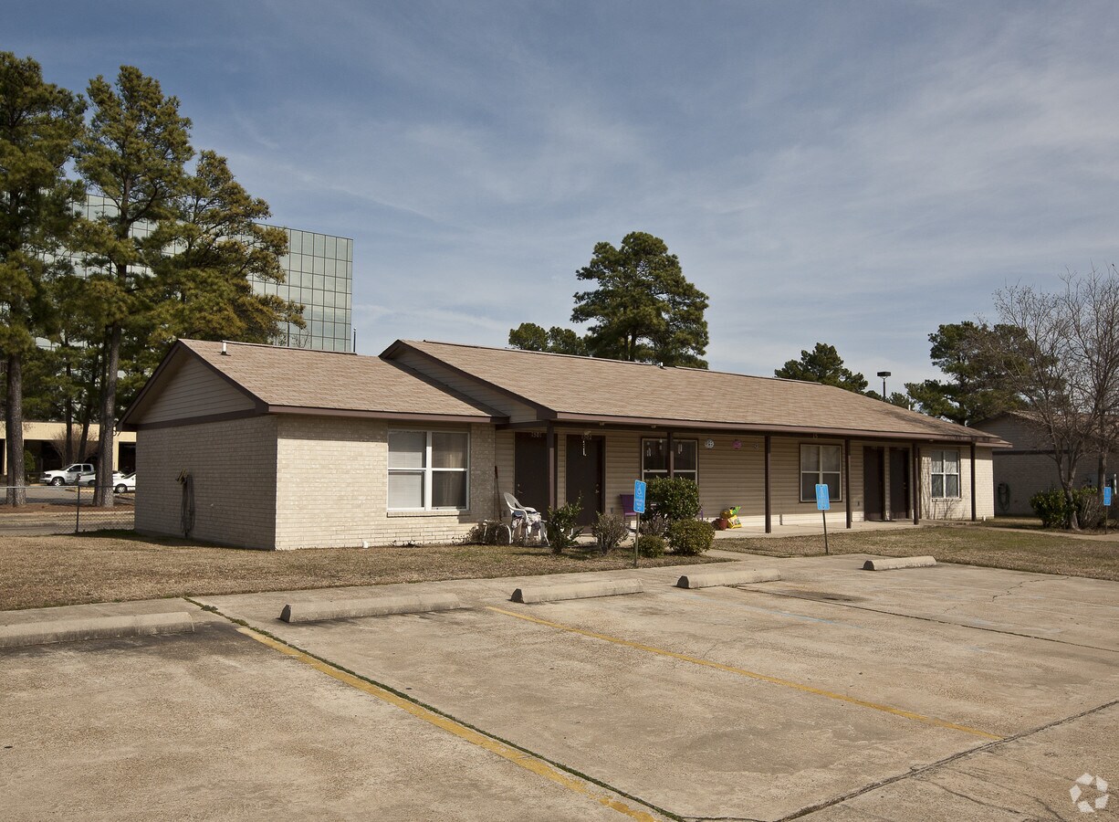 Photo - Bentley Apartments