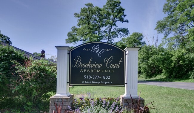 Brookview Court Apartments