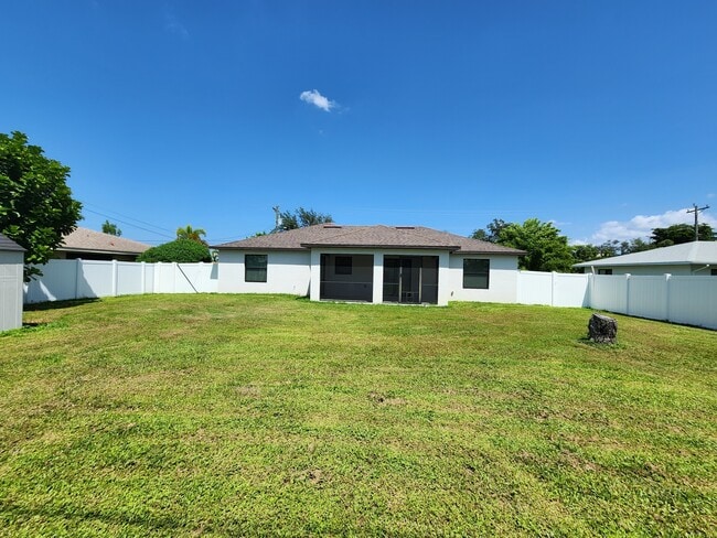 Photo - 620 SE 12th Ave