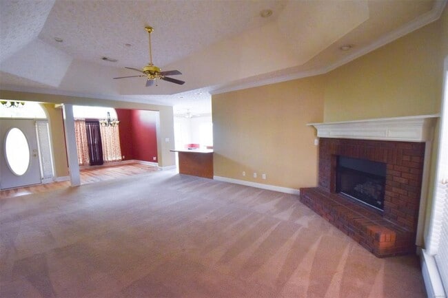 709 Yellowstone Dr