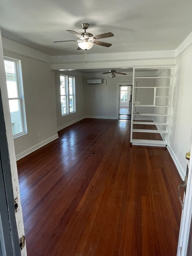 Building Photo - 6525 W End Blvd Unit A