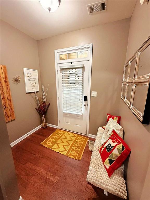 Photo - 2708 Beynon Ln NE