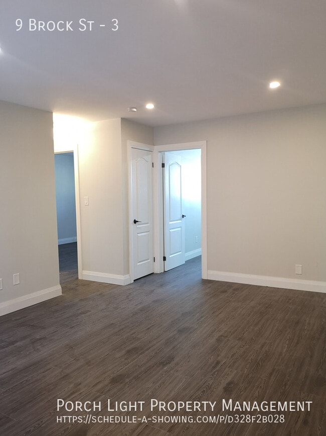Photo - Renovated Two Bedroom in AMAZING Port Dalh... Unit 3