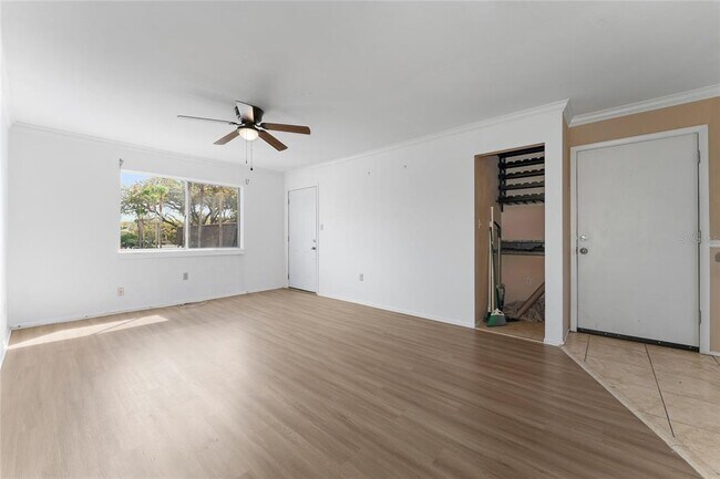 Photo - 1918 Conway Rd Unit 9