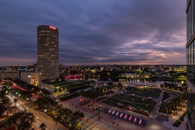 Photo - 777 N Ashley Dr