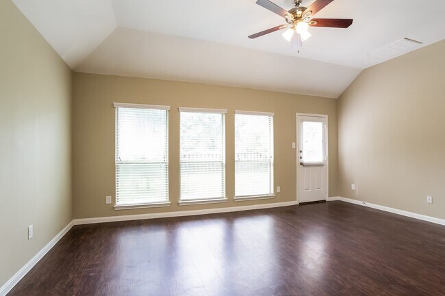 Photo - 13433 Raintree Dr