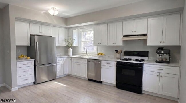Photo - 155 Prescott Ave