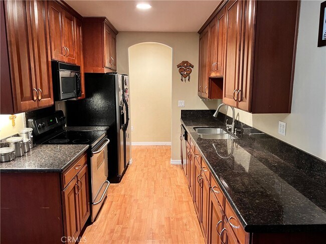 Photo - 4570 54th St