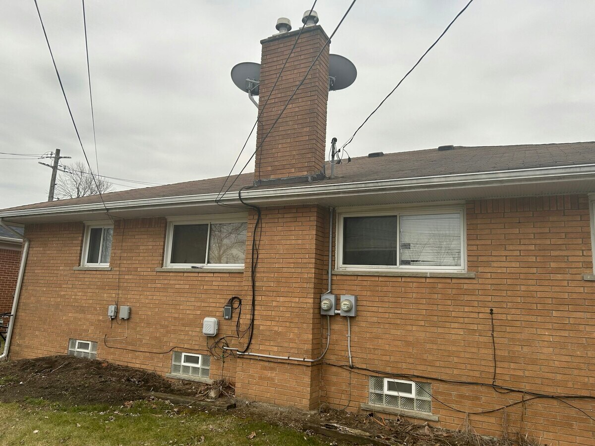 Photo - 1868 Hamilton Ave