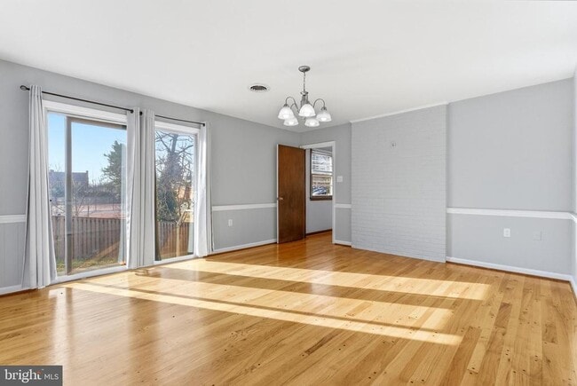 Photo - 413 Briarmont Dr