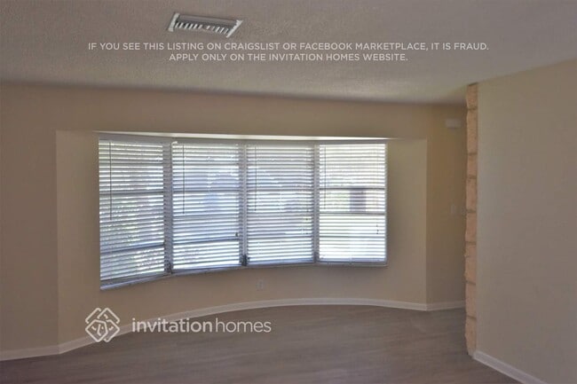 Photo - 1612 W River Dr