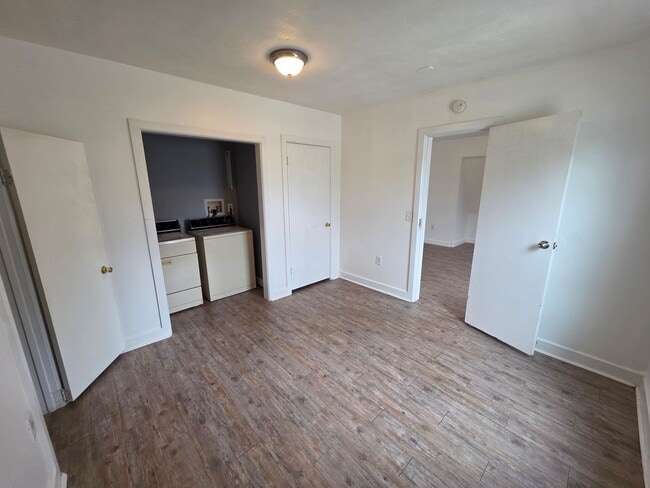 Photo - 613 W Knox Ave Unit 2