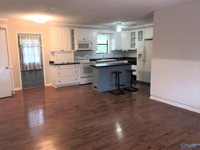 Building Photo - 22193 Bragg St