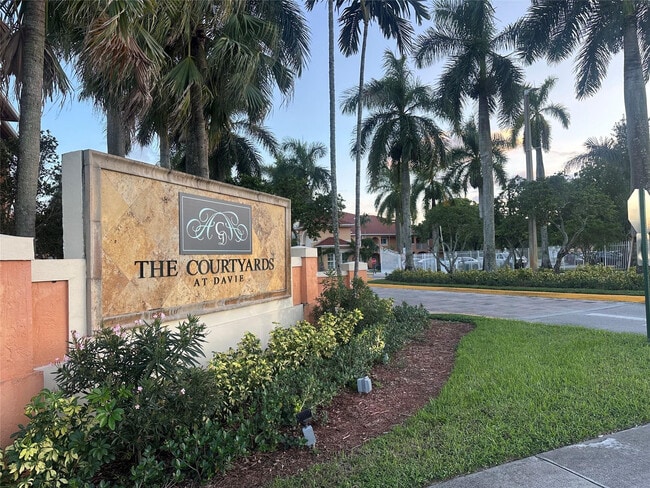 Photo - 6928 SW 39th St Unit 207