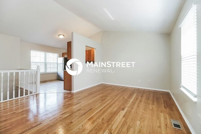3 Bedroom Pet-Friendly Home in Columbus, OH with Main Street Renewal