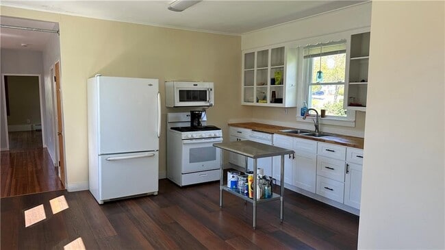 Photo - 3560 Kingstown Rd Unit Apt 1