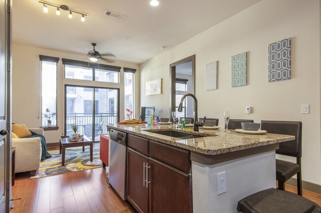 Photo - 5351 W Alabama St Unidad ID1359142P