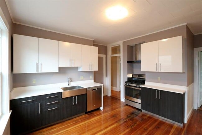 Building Photo - 21 Granite St Unit 2