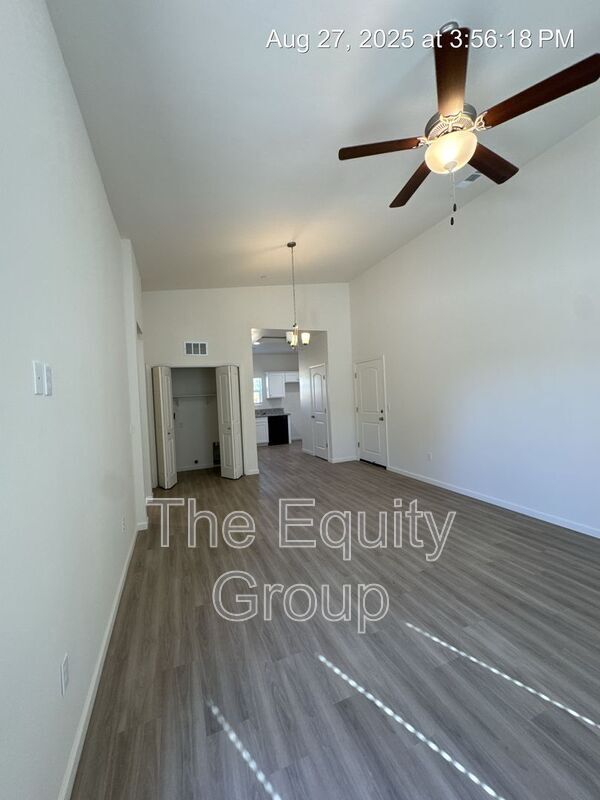 Photo - 4116 E Kaweah Ave
