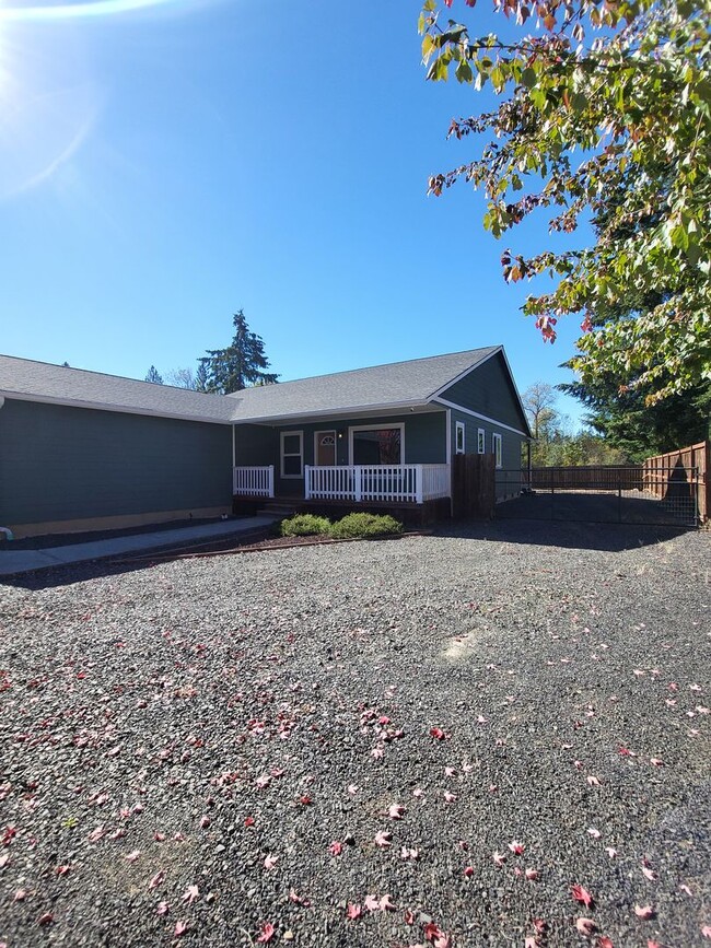 Building Photo - 3 Bedroom 2.5 Bathroom in Napavine