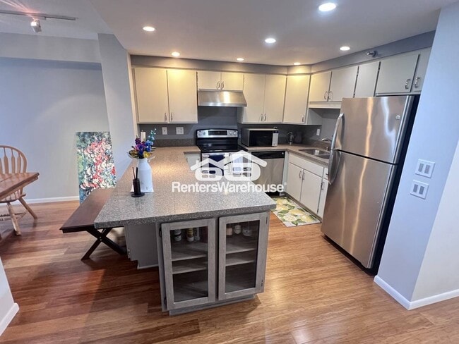 Photo - 2950 Dean Pkwy Unidad Apt 604